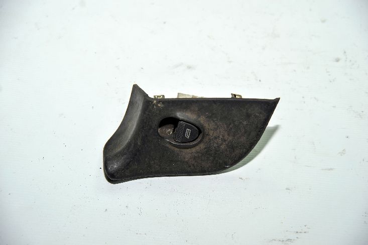 TEMPRA ÇIKMA YEDEK PARÇA FİAT ÇIKMA YEDEK PARÇA   (190)MAREA CAM DUGMESI